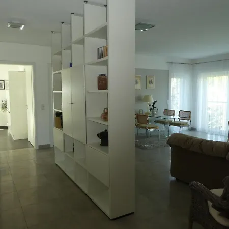 Grosszuegige,zetrumsnahe Apartament Drezno