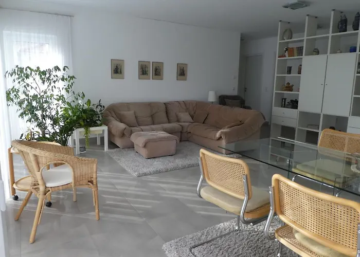 Grosszuegige,zetrumsnahe Drážďany