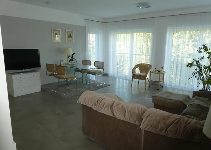 Grosszuegige,zetrumsnahe Drážďany