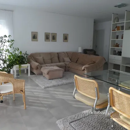 Grosszuegige,zetrumsnahe Drážďany